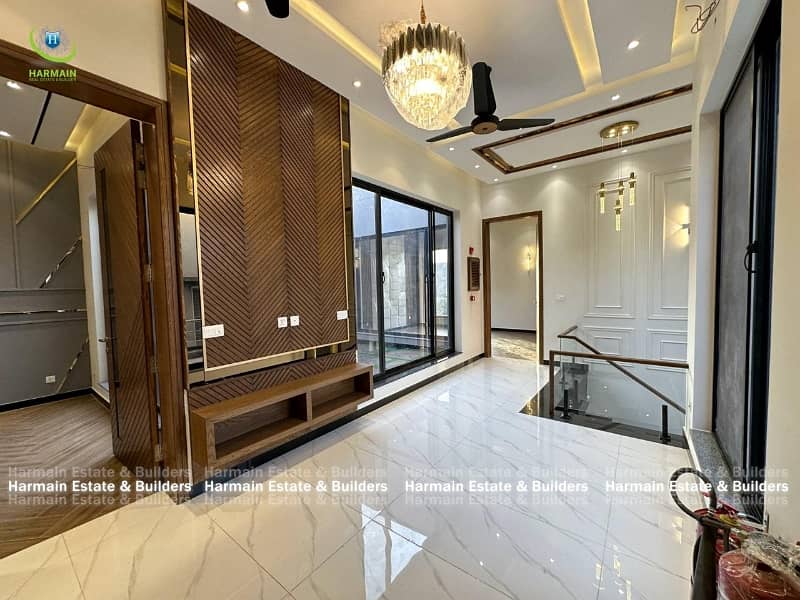 10 Marla House For Sale In DHA Phase 8 14