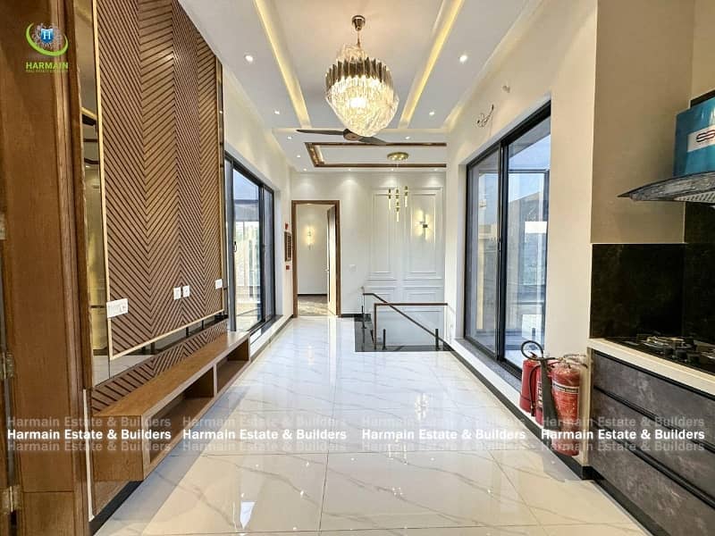 10 Marla House For Sale In DHA Phase 8 15