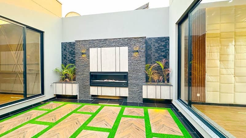 10 Marla House For Sale In DHA Phase 8 25