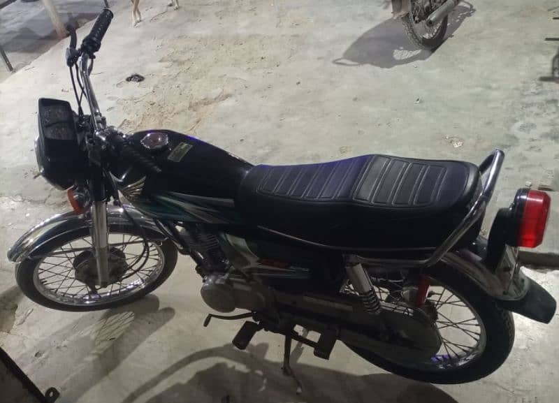 Honda CG 125 (2023) (Karachi) 2