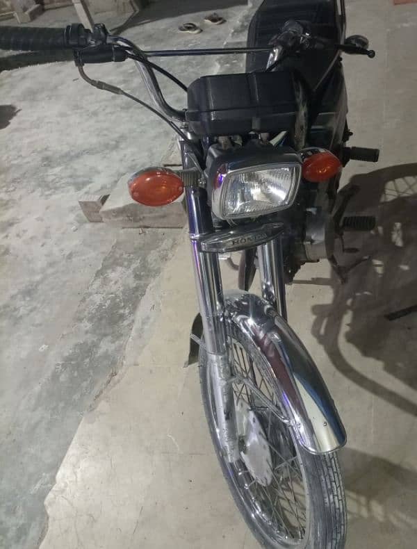 Honda CG 125 (2023) (Karachi) 3