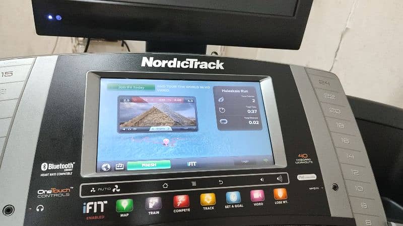 TREADMILL MACHINE 0