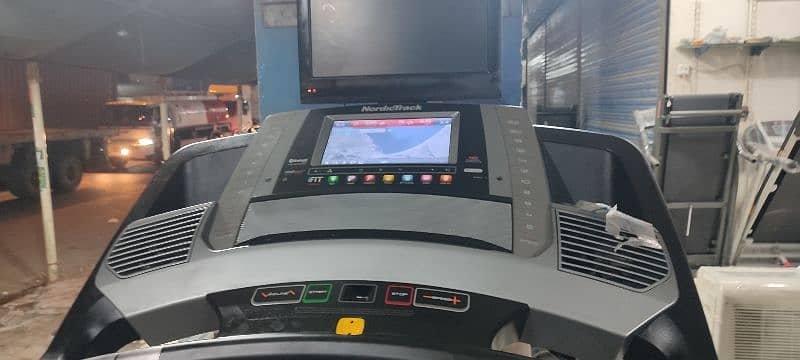 TREADMILL MACHINE 1