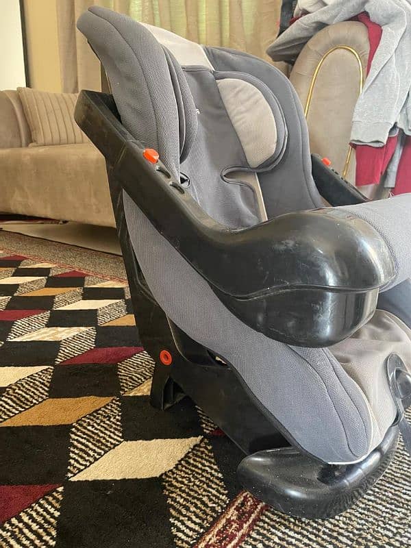 Tinnies Baby Car Seater 2