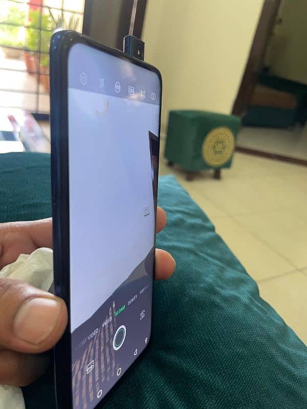 infinix s5 pro 6GB and 128GB pop up selfie 40 MP 2