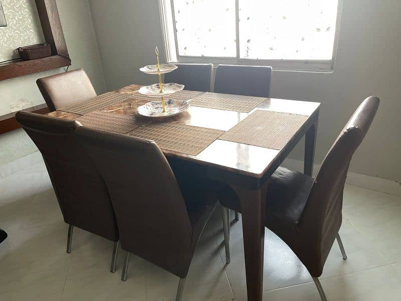 IMPORTED DINING TABLE 4