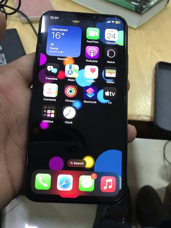 Iphone XS full box Pta approved 0