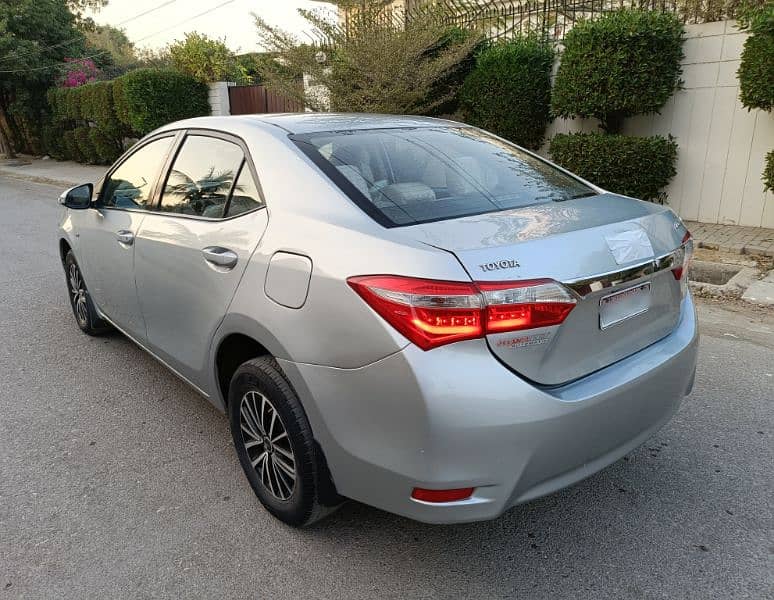 Toyota Corolla Gli 2015 / 2016 automatic 1