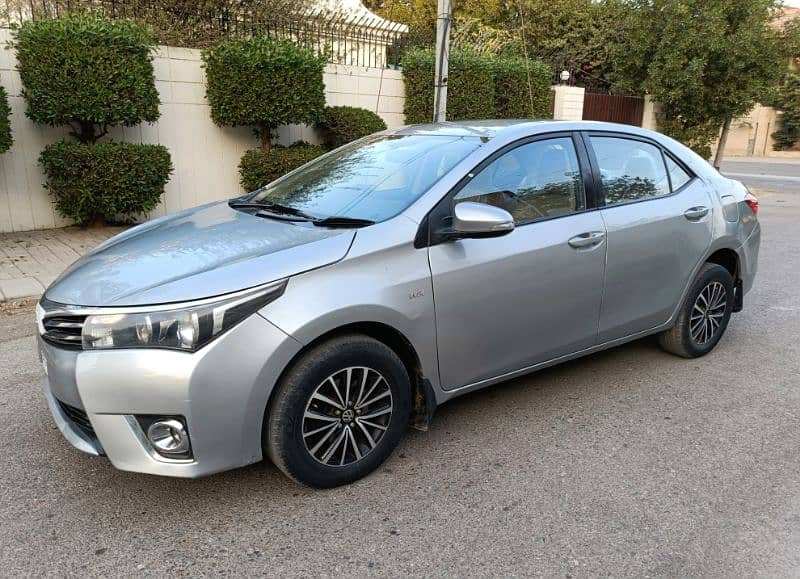 Toyota Corolla Gli 2015 / 2016 automatic 2