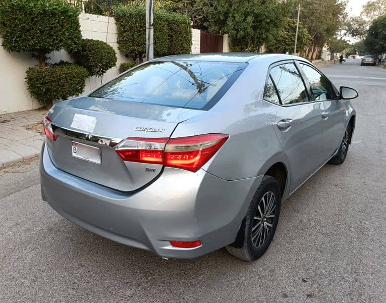 Toyota Corolla Gli 2015 / 2016 automatic 3