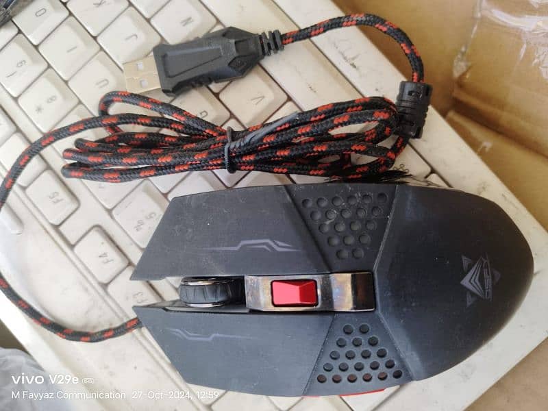 computer gaming Mouse. . . price. . 500 4