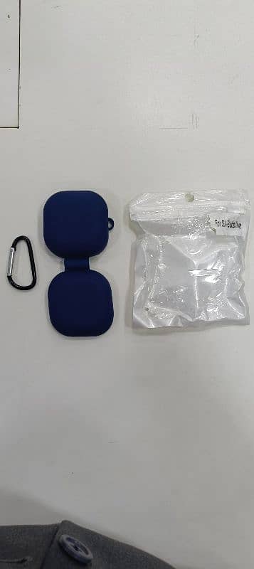 Samsung Galaxy buds live case 1