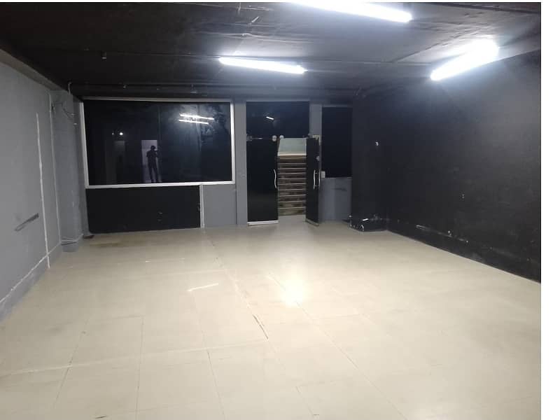 Investment Corridor And Builders Proudly Offer Area 700 Square Feet Corporate Office Available For Rent in Main Boulevard Road Gulberg 3 Lahore 0