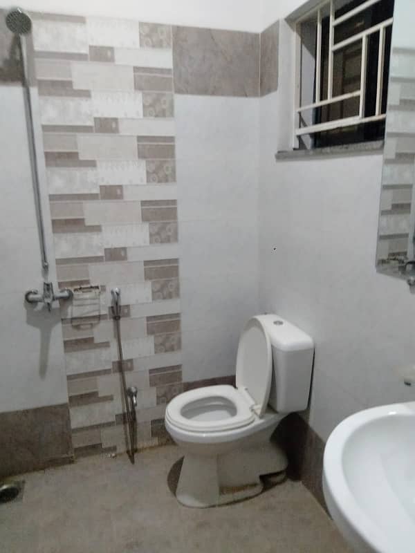 G 11 2 new ground portion available for rent 25+50 for more details call me only client 1