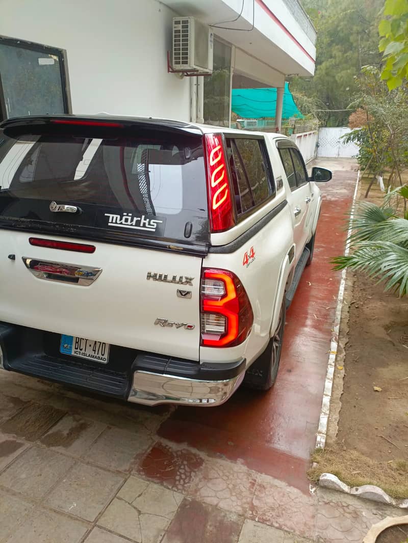 Toyota Hilux 2021 Revo GR-S 14