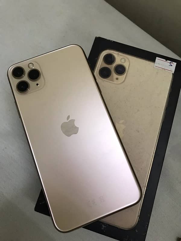 Iphone 11 pro max full box pta approved 4