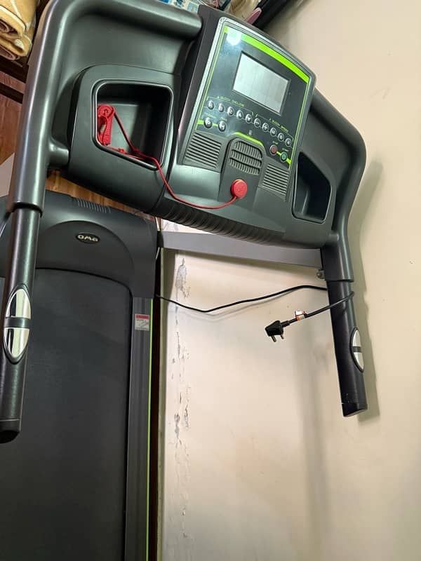 excellent treadmill very less used 0