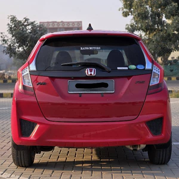 Honda Fit 2016 total genuine full option 6