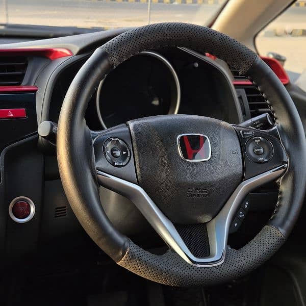 Honda Fit 2016 total genuine full option 7