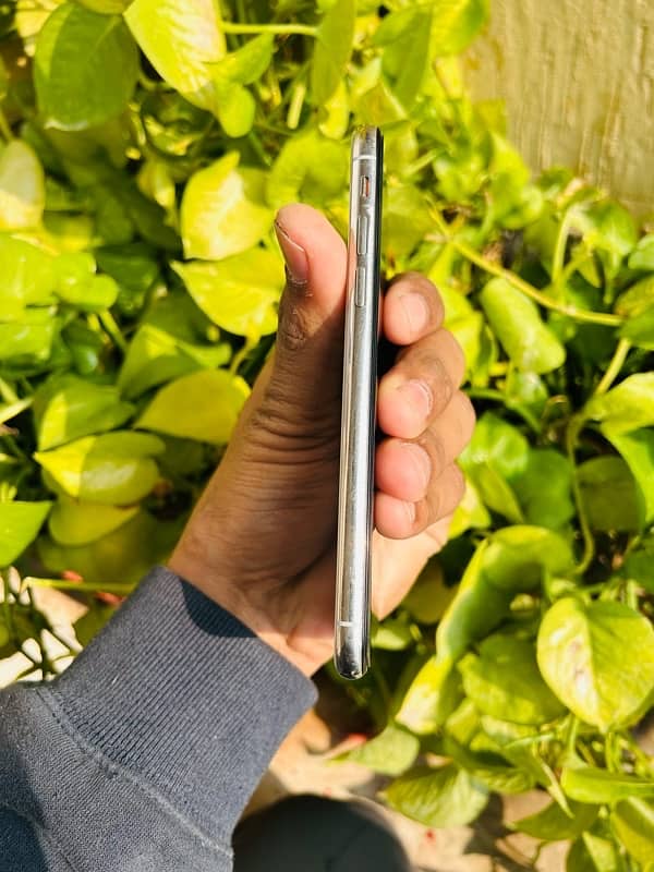 iPhone X (Non PTA fu) 3