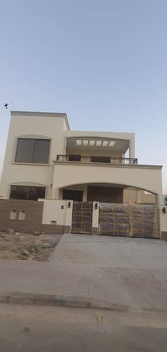 5 bedrooms 272 S. Y villa available for sale in P6 in bahria town karachi 03131309263