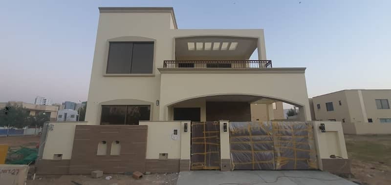 5 bedrooms 272 S. Y villa available for sale in P6 in bahria town karachi 03131309263 13