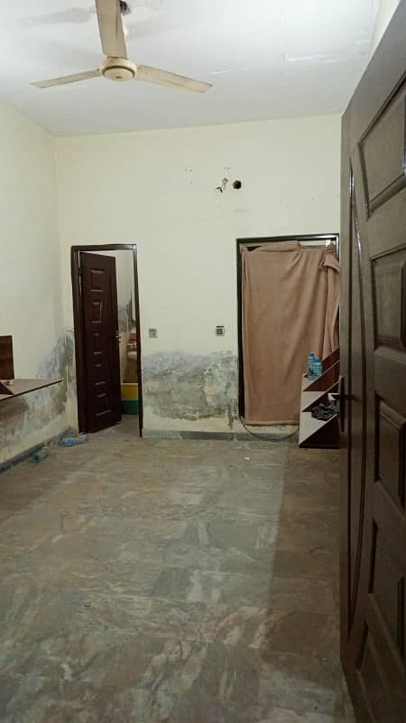 Flat for rent in Johar town for Bachelor (Student + Job holder) 1