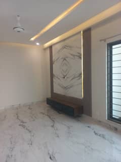 3 Bed Barnd New Apartment Available For Sale in Askari 11 Lahore