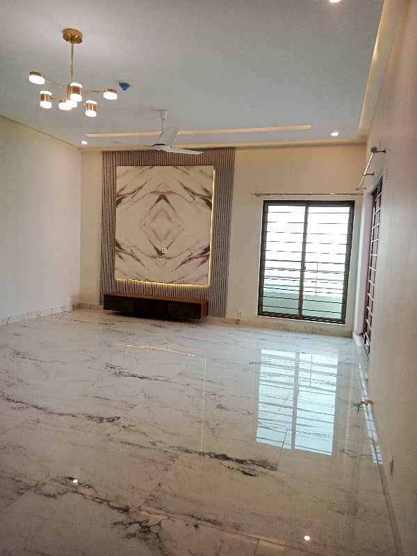 12 4 Bed Apartment Available for Sale in Askari 11 Lahore 6