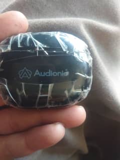 audionoc 425 condition 10 by 10