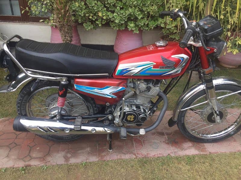 motor bike for sale candtion 10 by 10 11