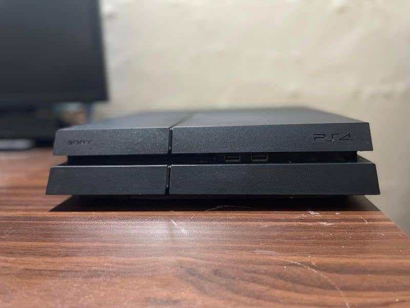 PS4 for sale! with controller. All ok,good condition. 0