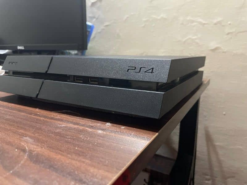 PS4 for sale! with controller. All ok,good condition. 1