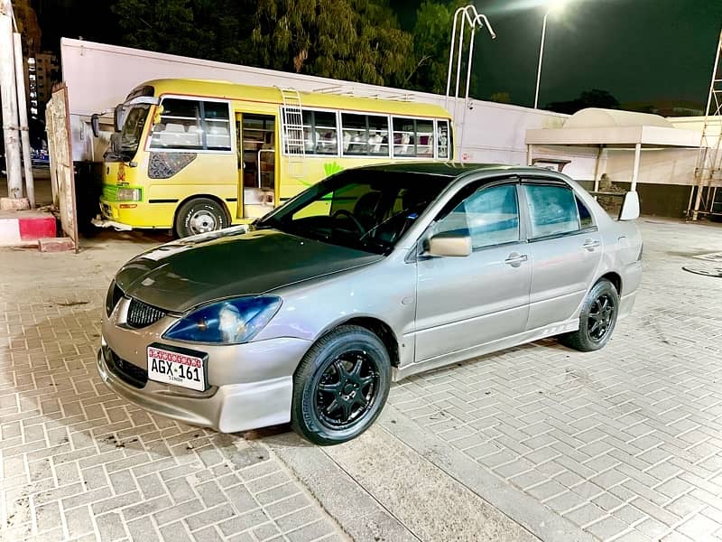 Mitsubishi Lancer 2005 3