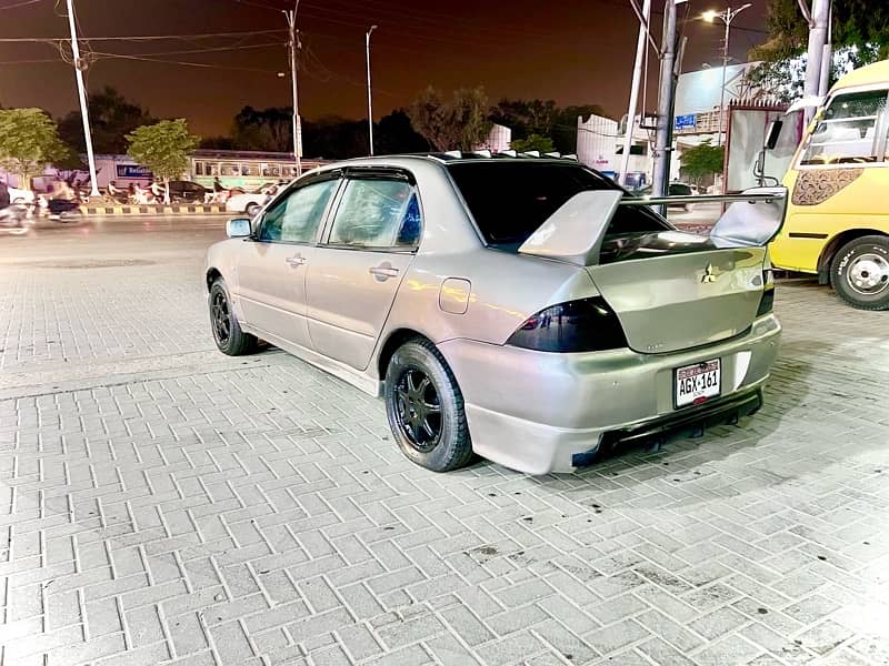 Mitsubishi Lancer 2005 6