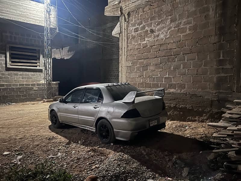 Mitsubishi Lancer 2005 12