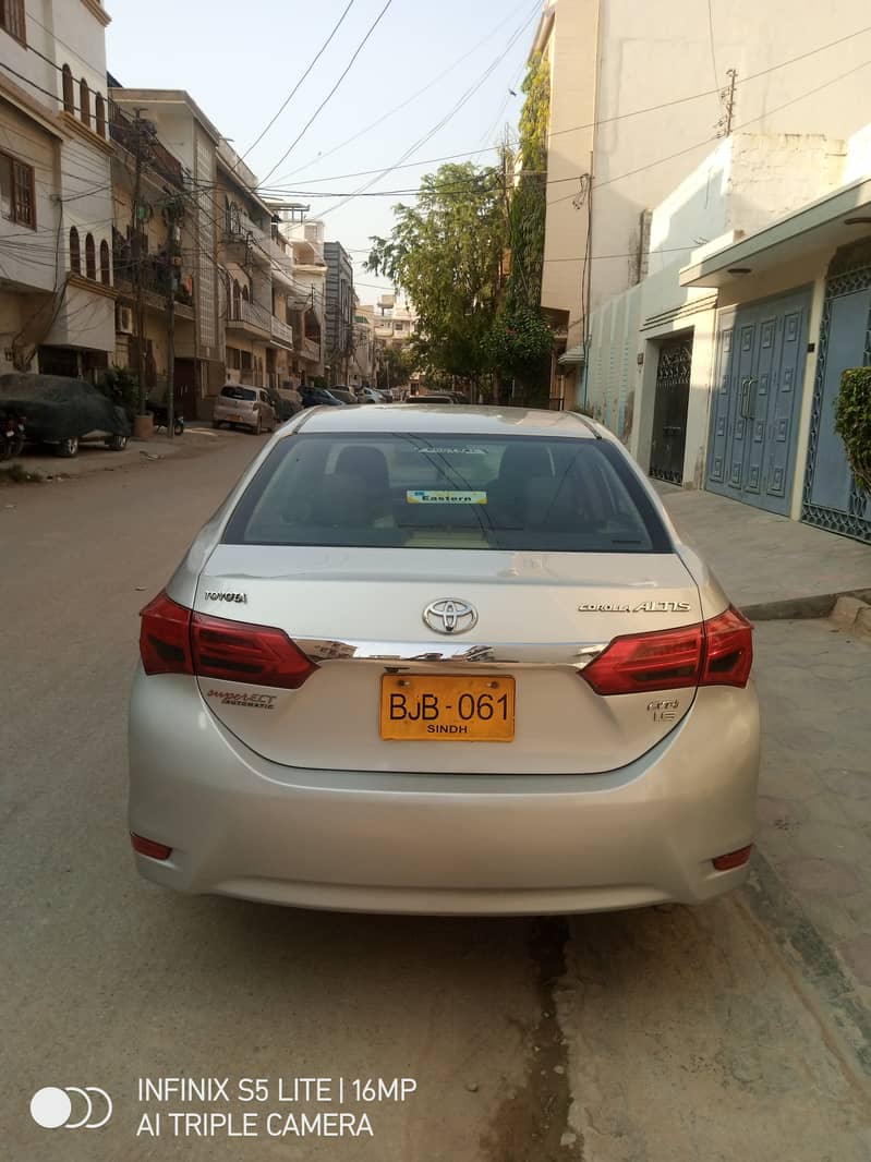 Toyota Corolla Altis 2016 1