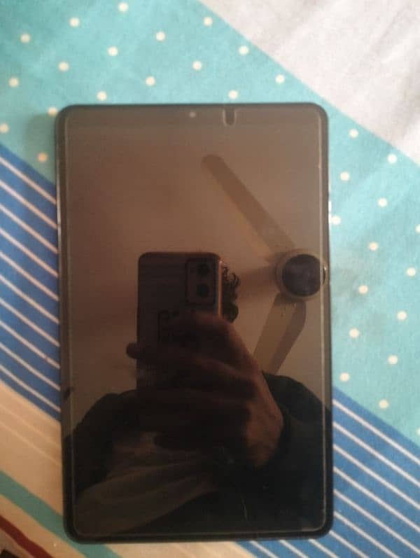 Samsung Tab A 2020 screen broken 1