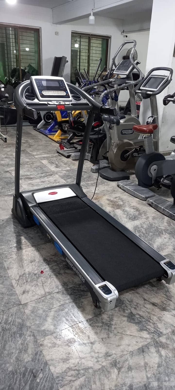 Used Treadmill Exellent Condition Avavilable 10/10 4