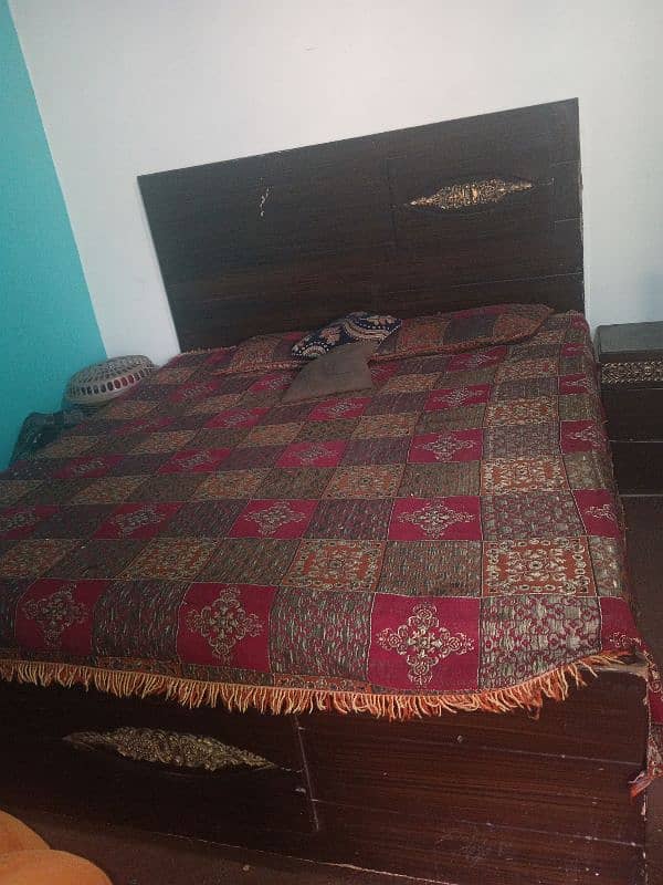 used ma bed hai contact number ,03260909359 4