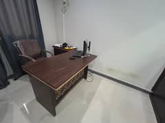 Slightly used Executive table/chair whatsapp *335*2199612