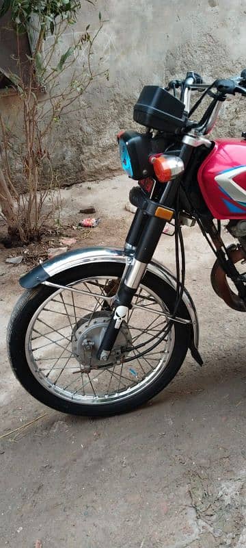 Honda 2022 model good condition first owner bike 03217699114 7