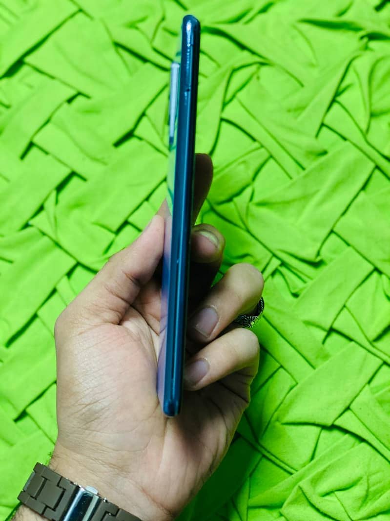 Vivo V21e   8/128 2