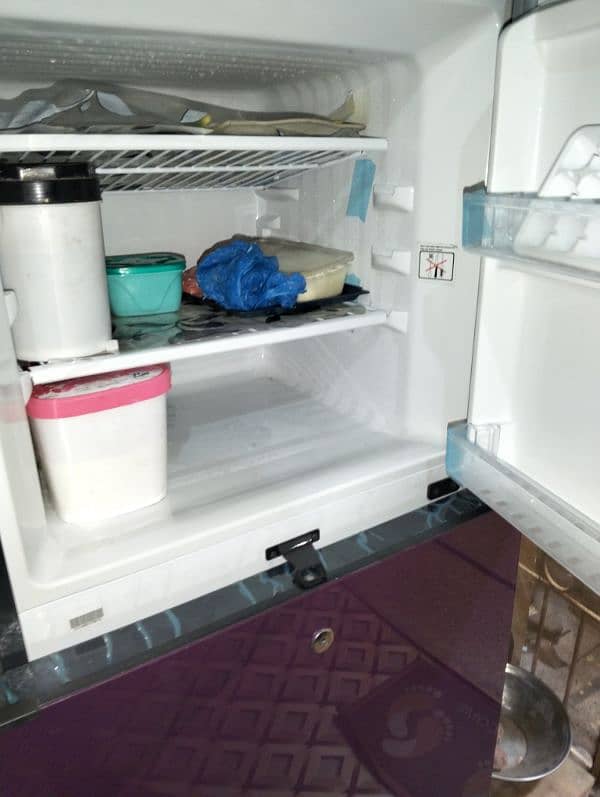 freezer to urgent sale new no use 2 day phely Kya tha 5