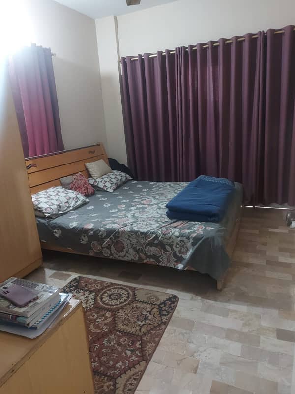 Flat for sale near Kamran chorangi 4