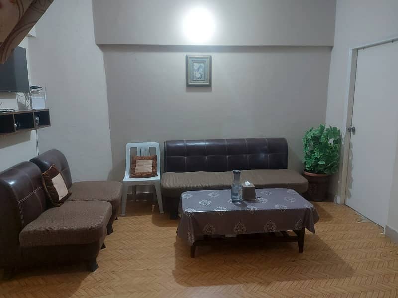 Flat for sale near Kamran chorangi 5