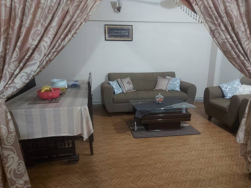 Flat for sale near Kamran chorangi 6