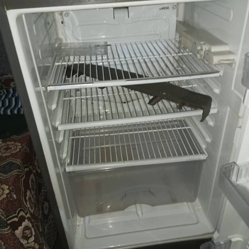 Dawlance refrigerator 3