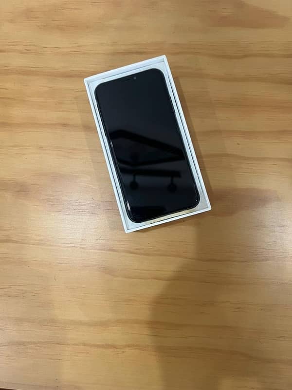 IPhone X (pta approved) (box) 1