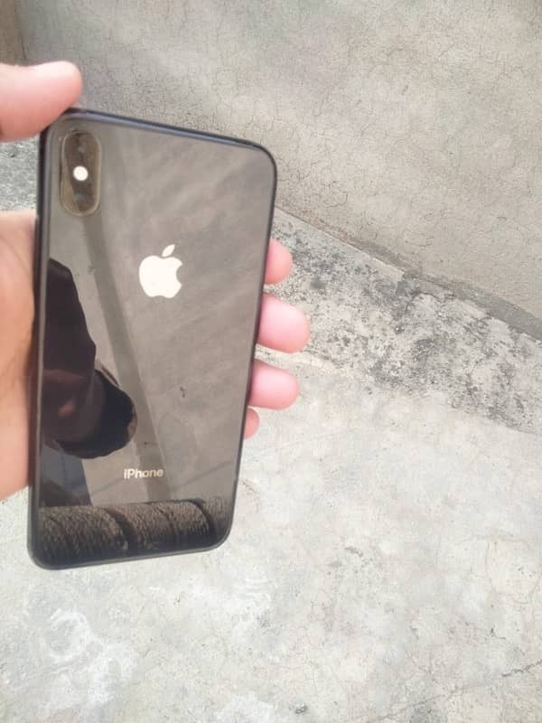 iPhone iphone xsmax black colour 256 GB Hy All original iPhone 1